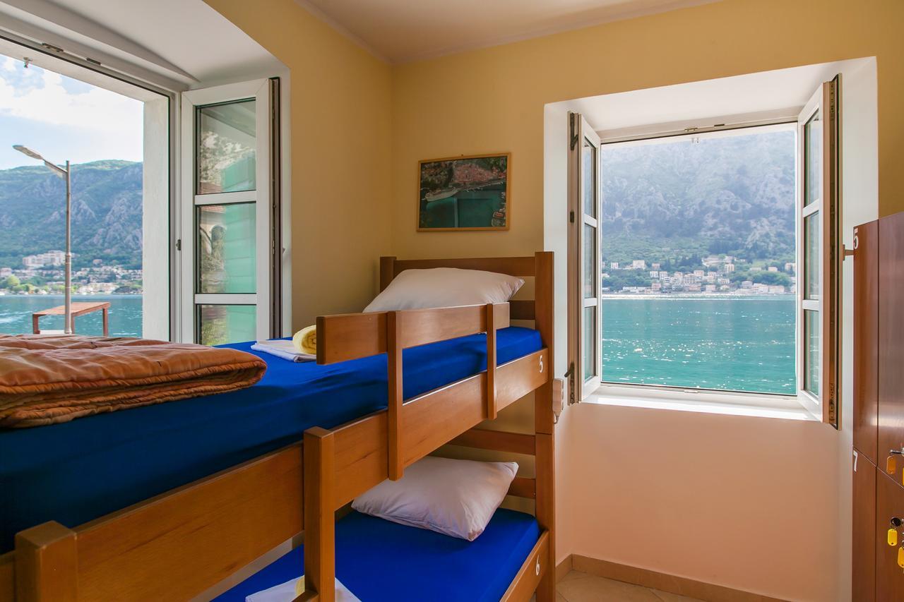 Montenegro Hostel 4U Котор Экстерьер фото